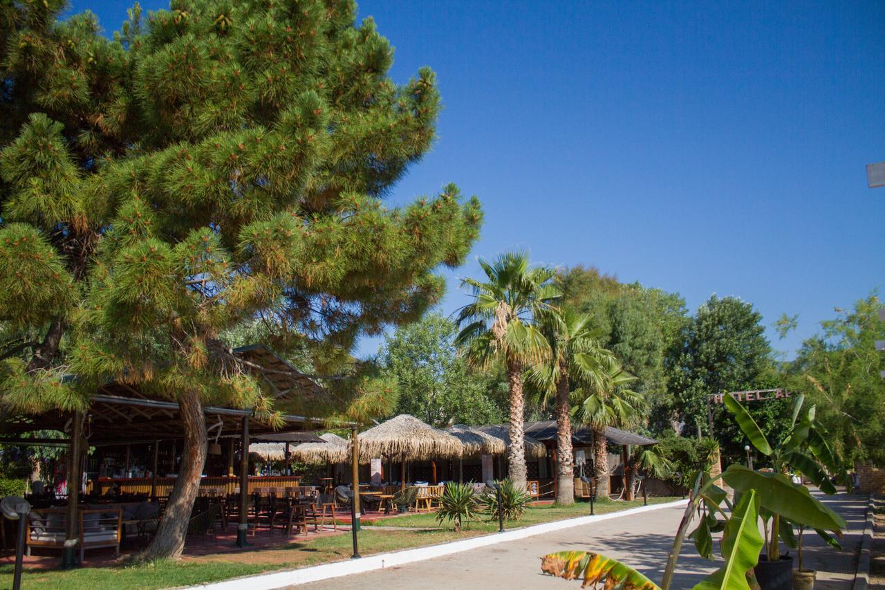 Hotel Hellas Epidaurus Buitenkant foto
