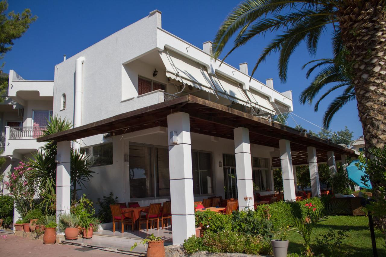 Hotel Hellas Epidaurus Buitenkant foto