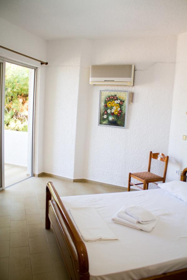 Hotel Hellas Epidaurus Buitenkant foto